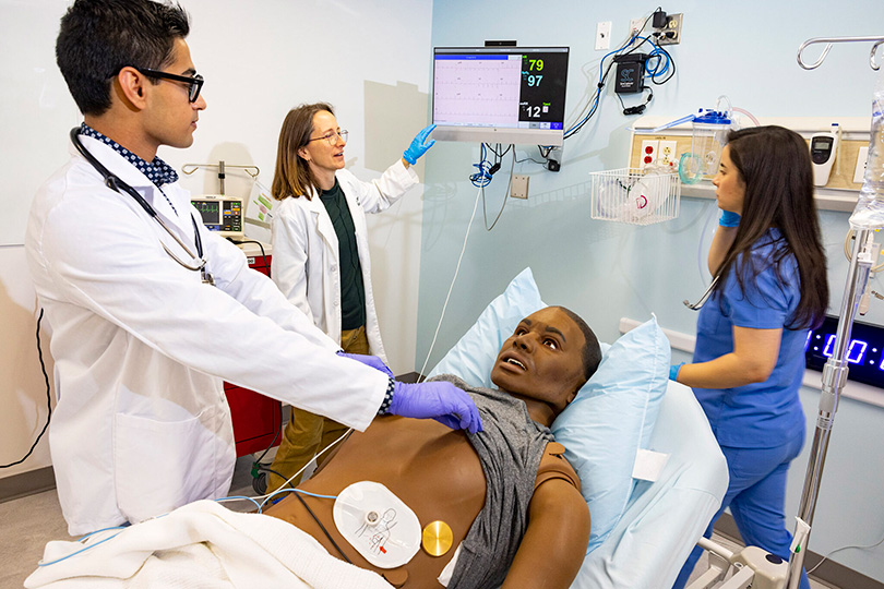 Medical Students in Patient Treatment Simulation Class